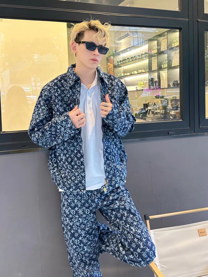 Clothes Louis Vuitton 474