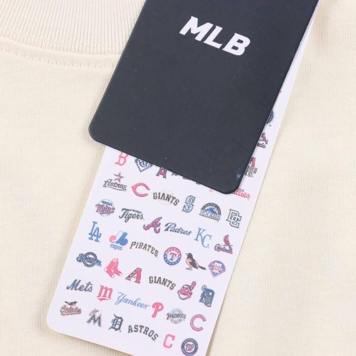 Clothes MLB 8