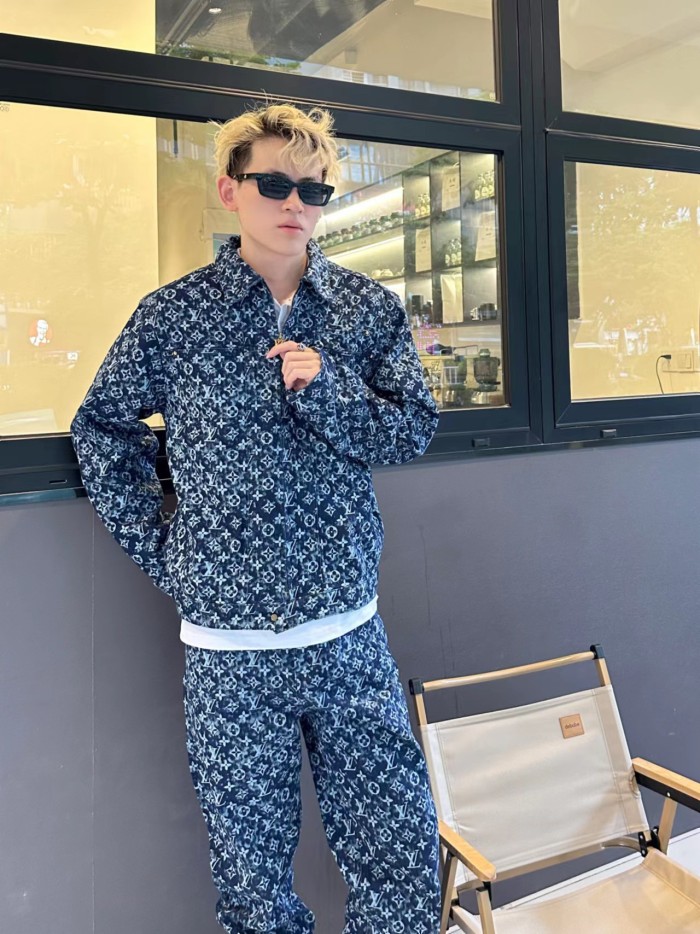 Clothes Louis Vuitton 474