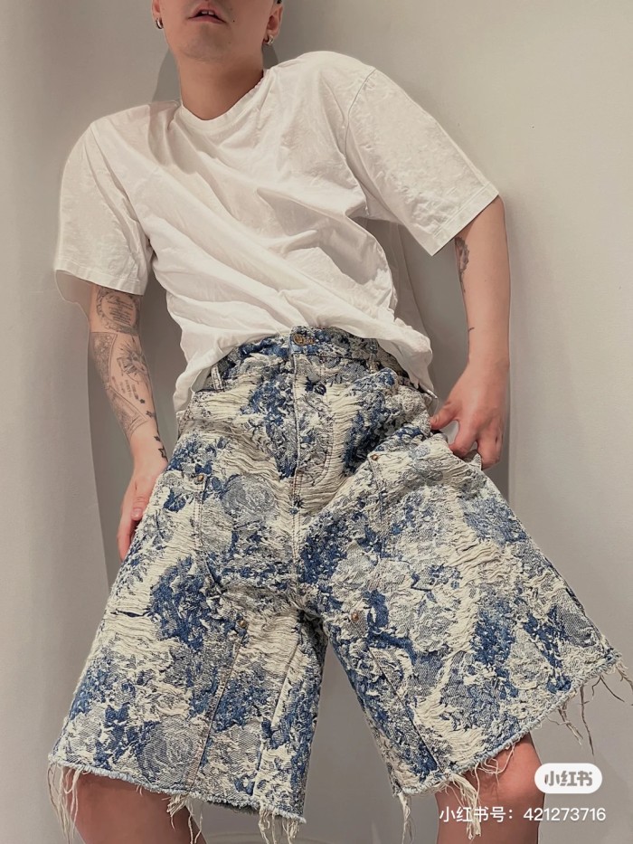 Clothes Louis Vuitton 520