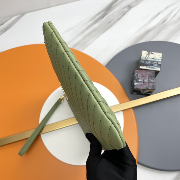 Handbags SAINT LAURENT 413444 size 30×21.5×2 cm