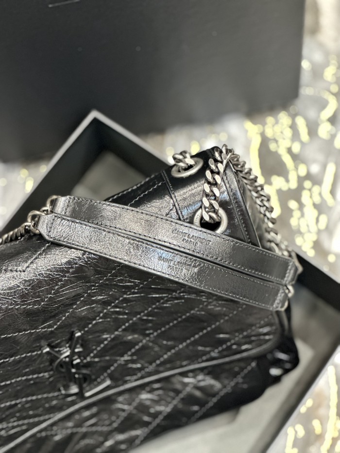 Handbags SAINT LAURENT 498830 size 32×23×9 cm