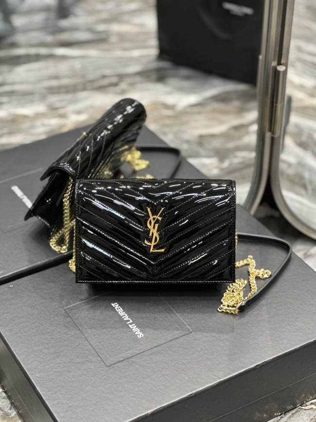 Handbags SAINT LAURENT 393953 size 19x11.5x4 cm