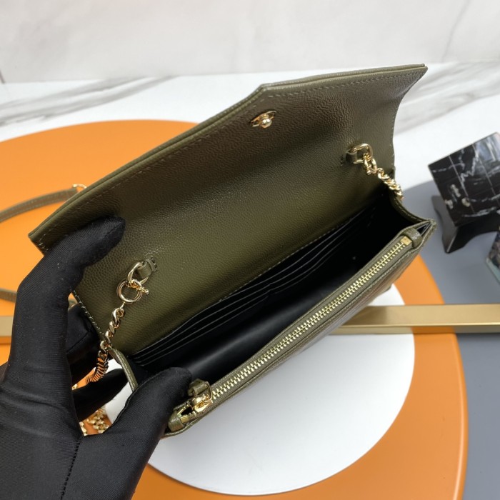 Handbags SAINT LAURENT 393953 size 19x11.5x4 cm