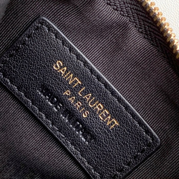 Handbags SAINT LAURENT 438386 size 13x7.5x2 cm