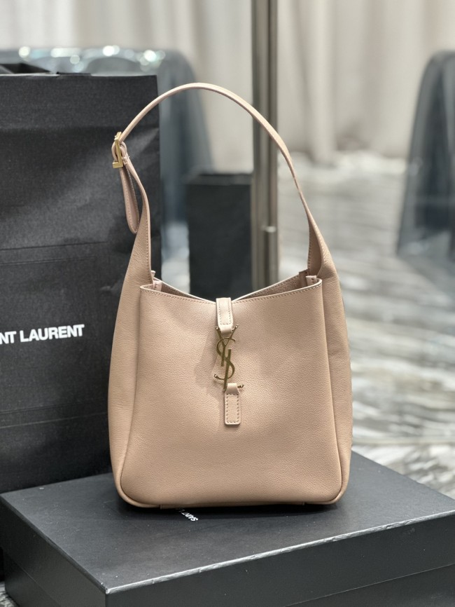 Handbags SAINT LAURENT 713938 size 23×22×8.5 cm