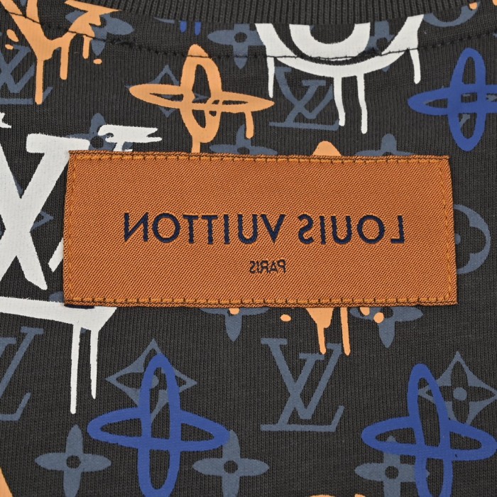 Clothes Louis Vuitton 510