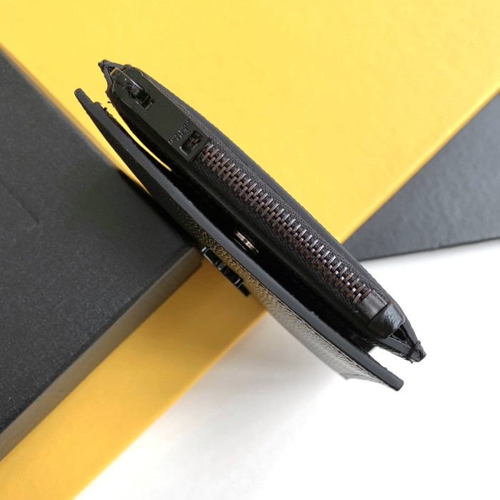 Handbags SAINT LAURENT 517045 size 10*8*2 cm