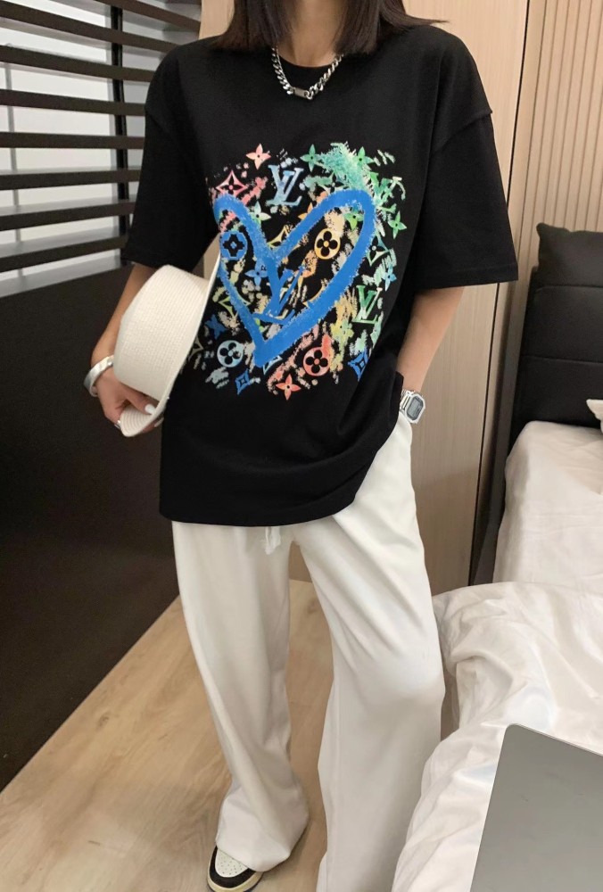 Clothes Louis Vuitton 159