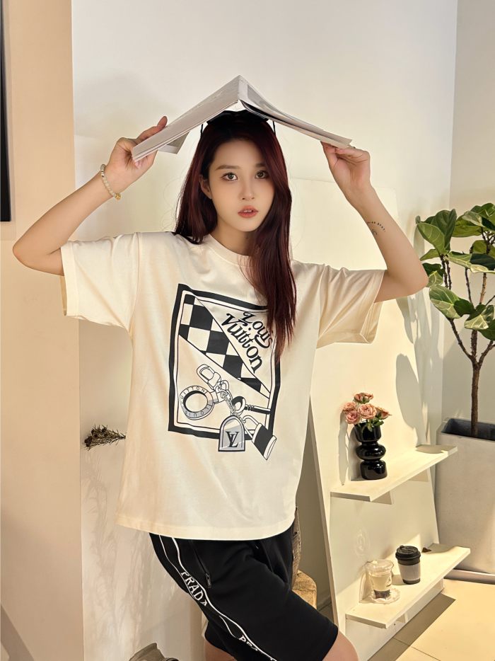 Clothes Louis Vuitton 467