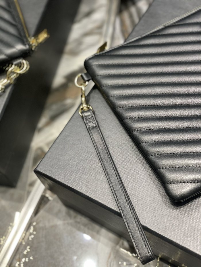 Handbags SAINT LAURENT 413444 size 30×21.5×2 cm