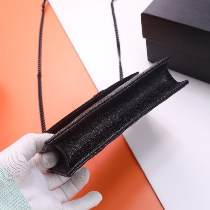 Handbags SAINT LAURENT 393953 size 19x11.5x4 cm