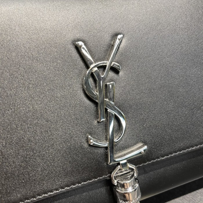 Handbags SAINT LAURENT 354119 size 24x14.5x5 cm