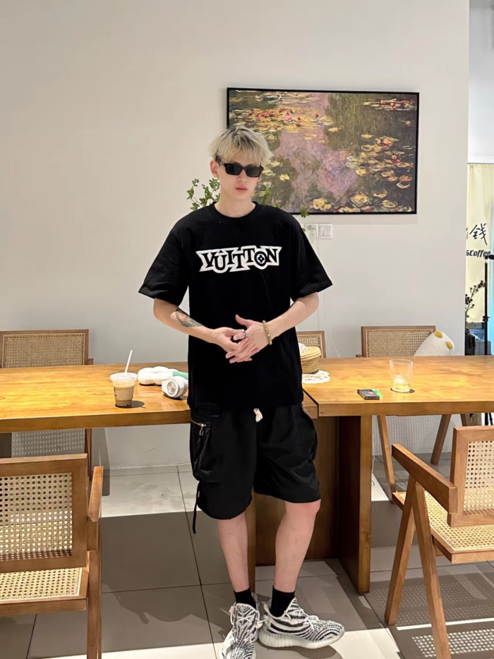 Clothes Louis Vuitton 506