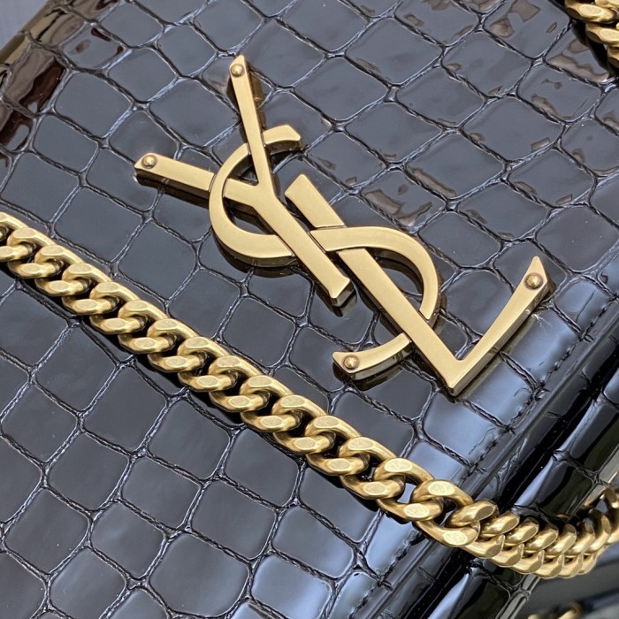 Handbags SAINT LAURENT 723660 size 26x13.5x4.5 cm