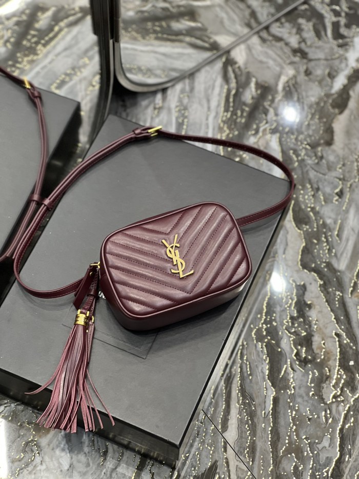 Handbags SAINT LAURENT 534817 size 15.5x10.5x5.5 cm