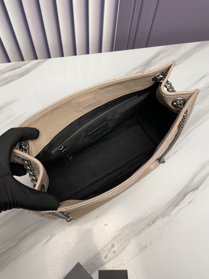 Handbags SAINT LAURENT 577999 size 33x27x11.5 cm