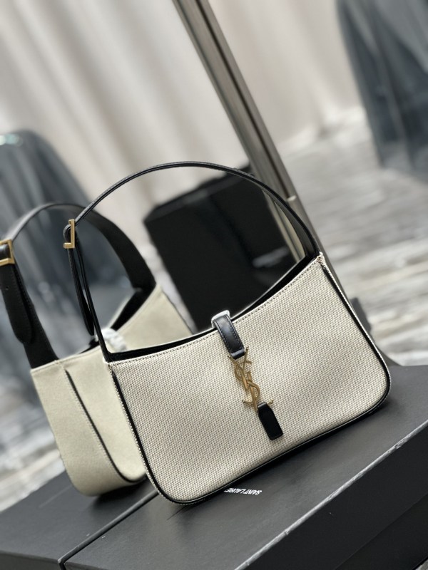 Handbags SAINT LAURENT 657228 size 25X14X6 cm