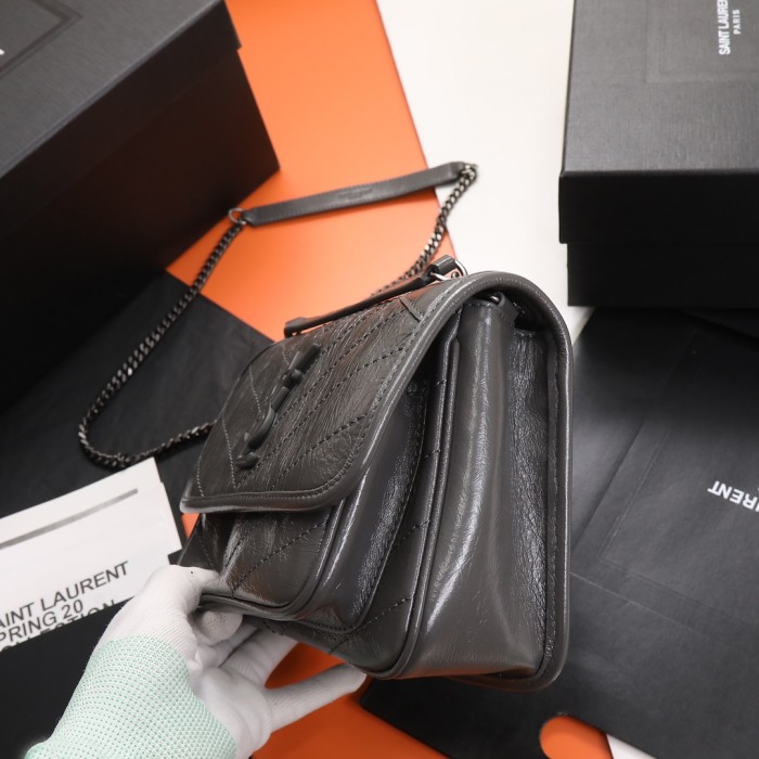 Handbags SAINT LAURENT 533037 size 22x16.5x12 cm