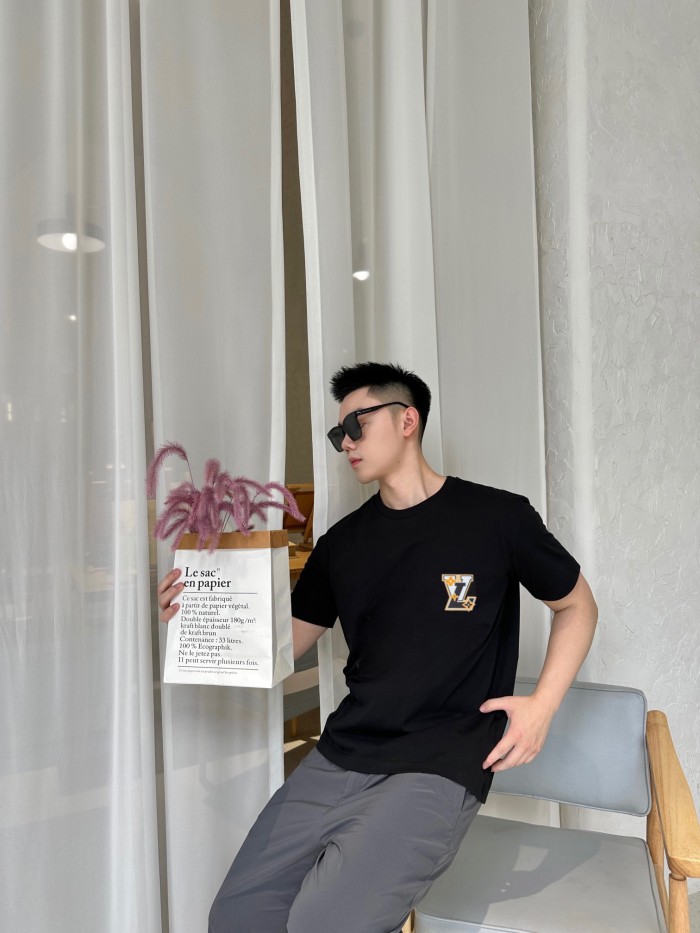 Clothes Louis Vuitton 548