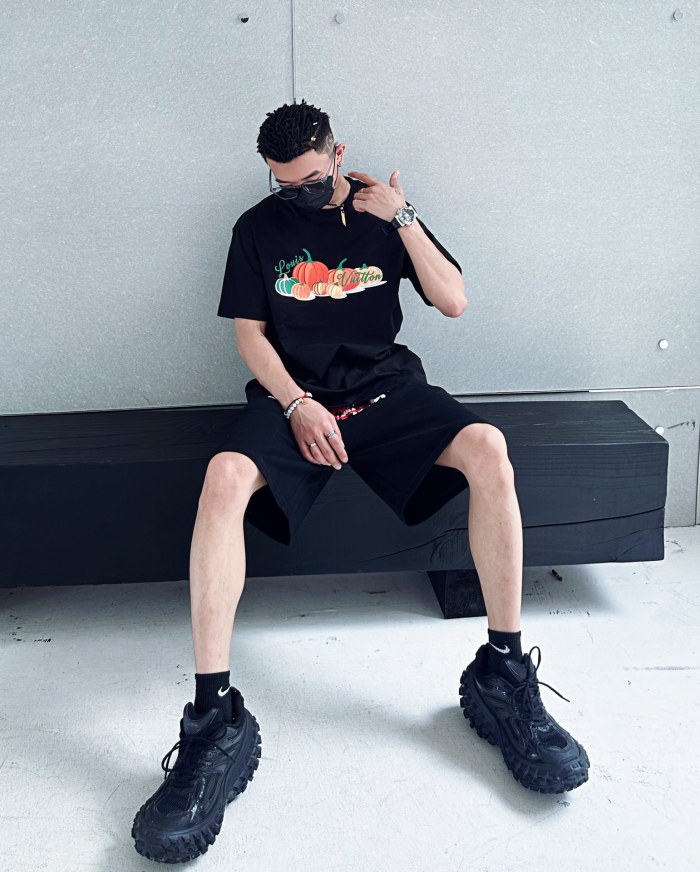 Clothes Louis Vuitton 550