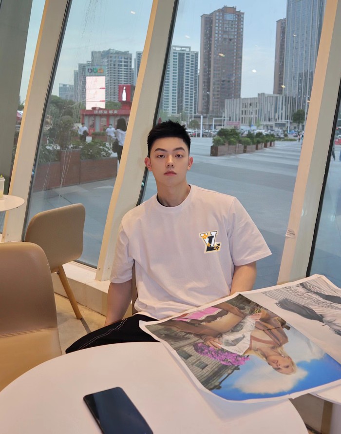 Clothes Louis Vuitton 549