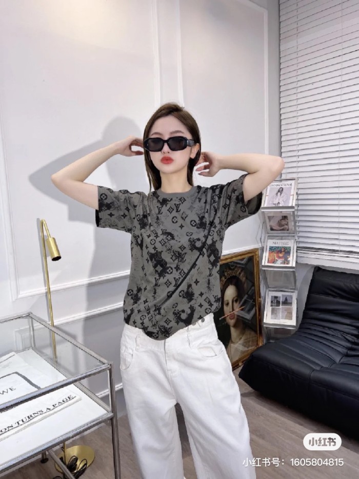 Clothes Louis Vuitton 538