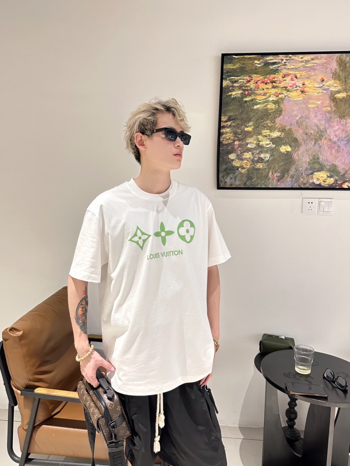 Clothes Louis Vuitton 560