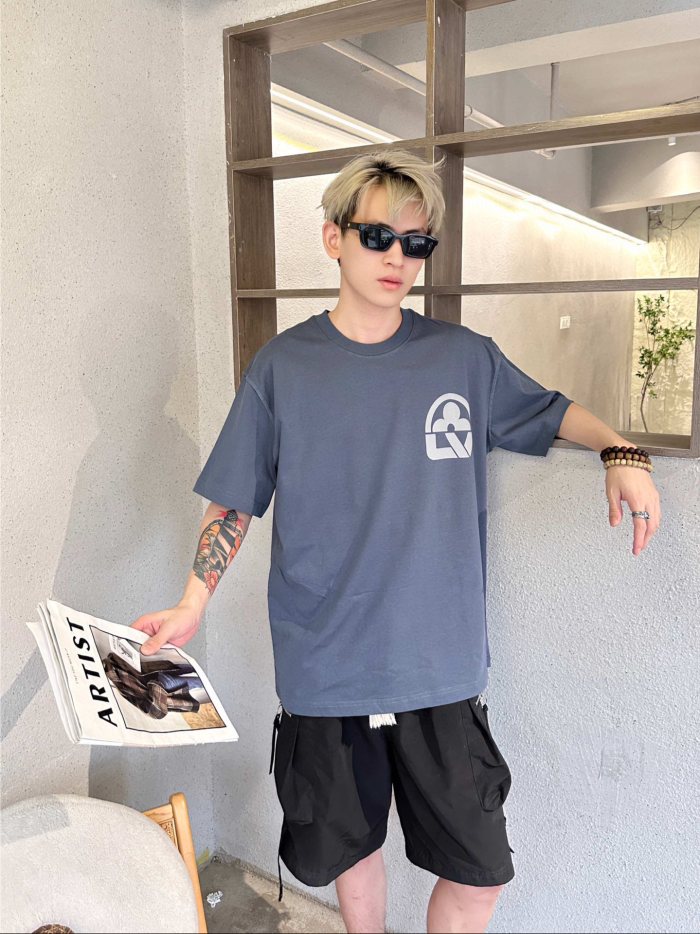 Clothes Louis Vuitton 563