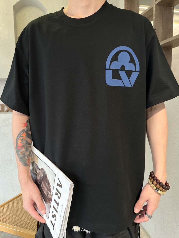 Clothes Louis Vuitton 561