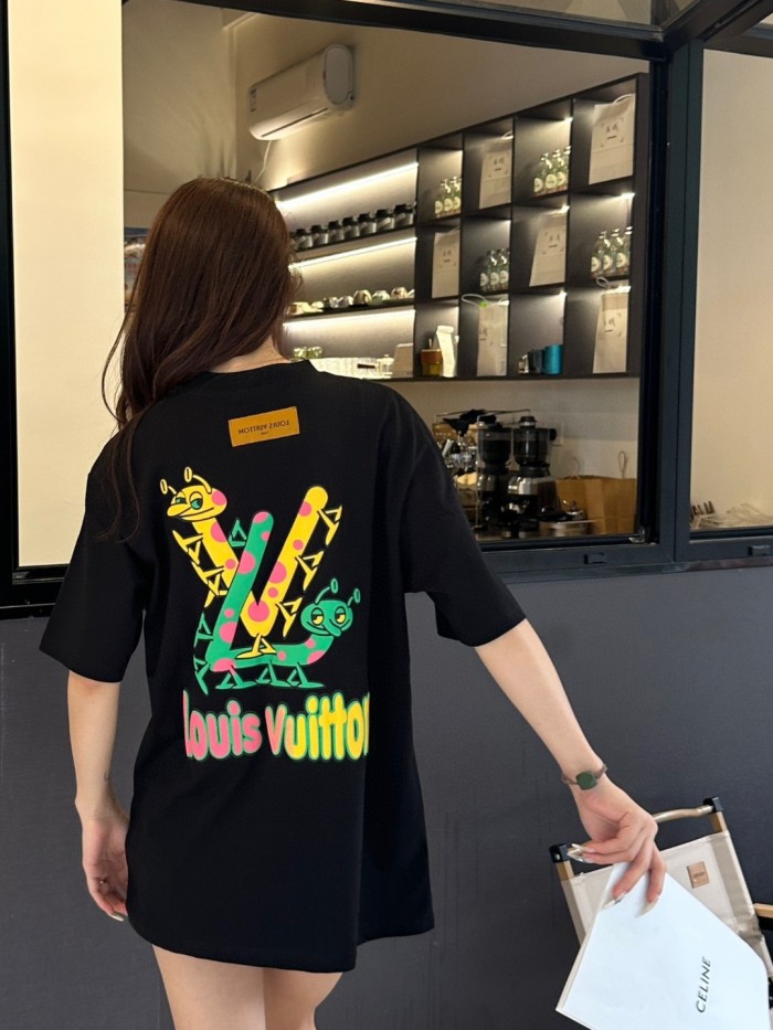 Clothes Louis Vuitton 557