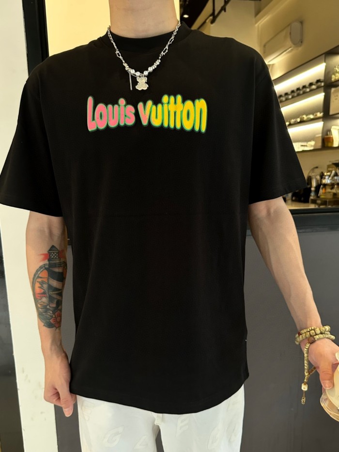 Clothes Louis Vuitton 557