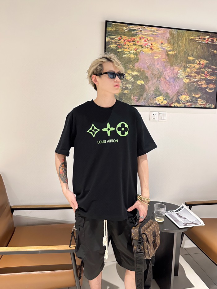 Clothes Louis Vuitton 559