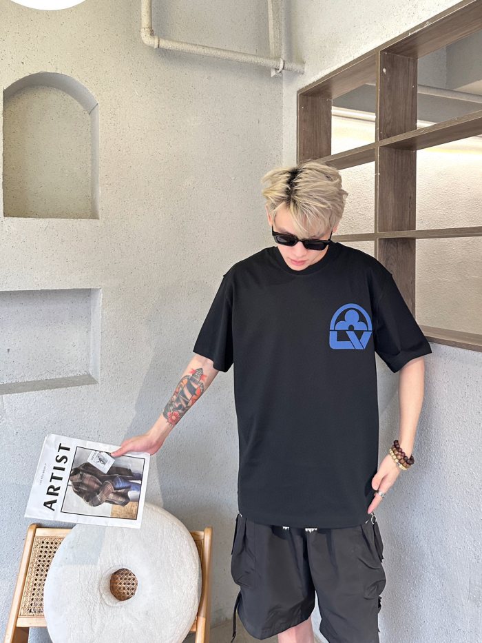 Clothes Louis Vuitton 561