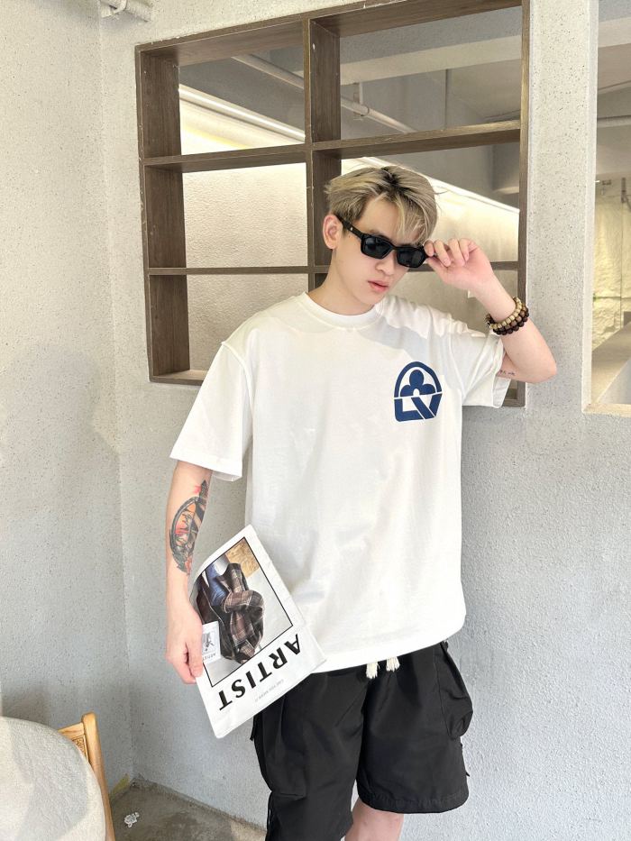 Clothes Louis Vuitton 562