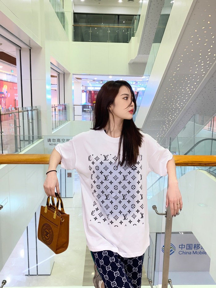 Clothes Louis Vuitton 574