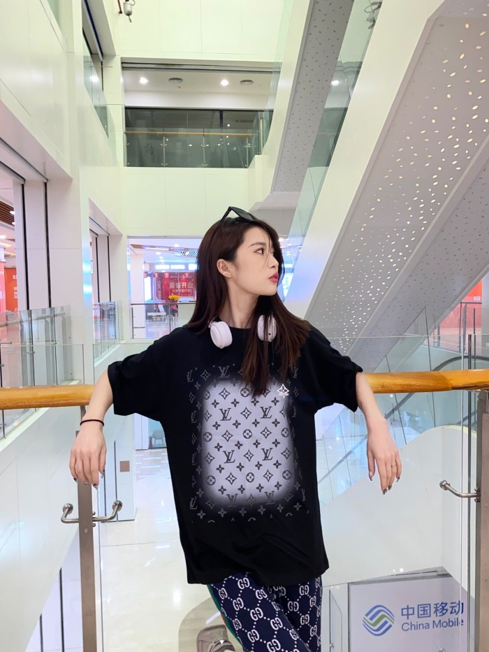 Clothes Louis Vuitton 573