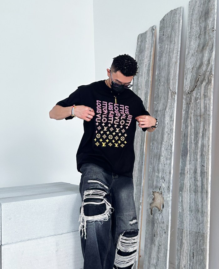 Clothes Louis Vuitton 594