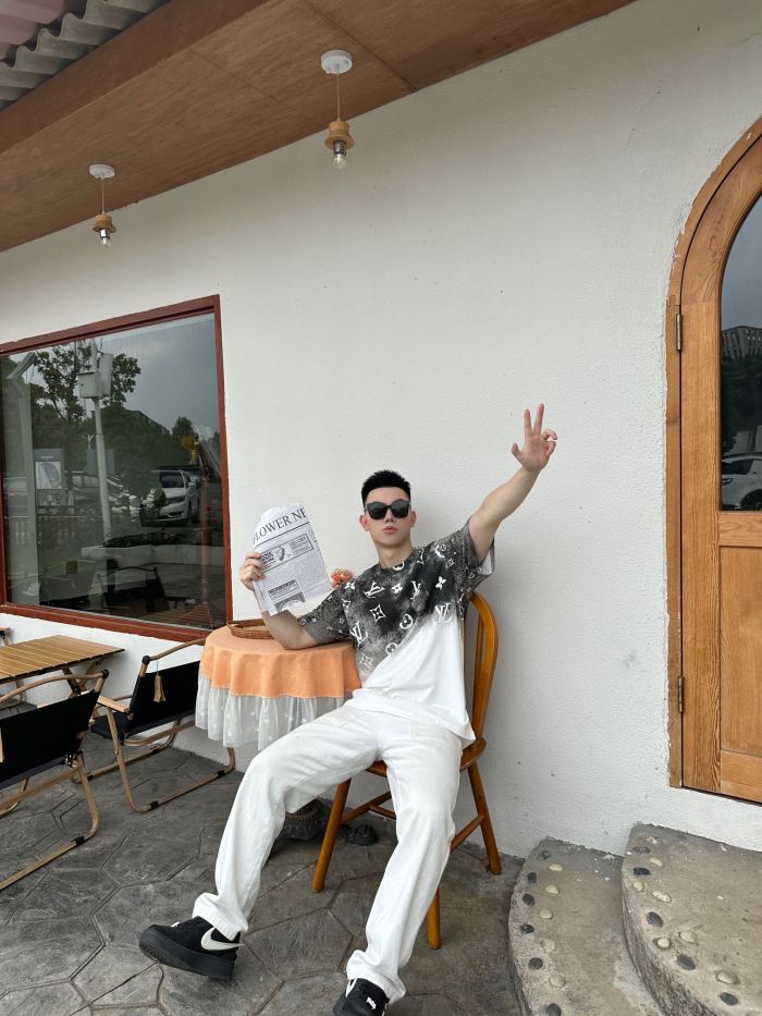 Clothes Louis Vuitton 575