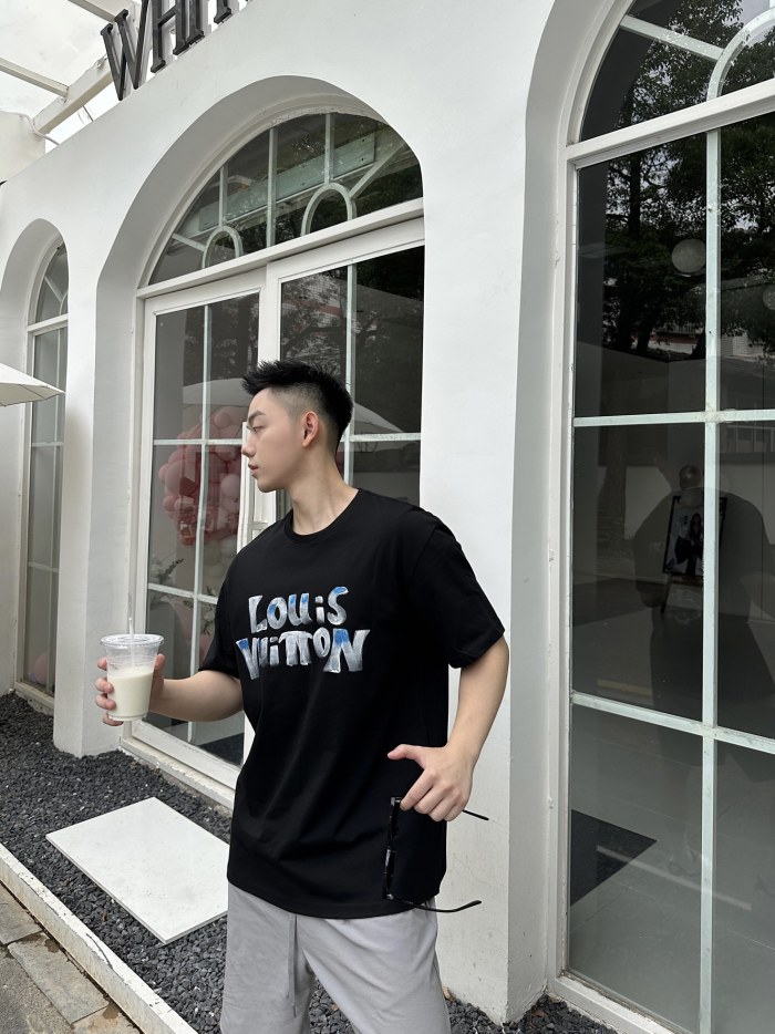 Clothes Louis Vuitton 568