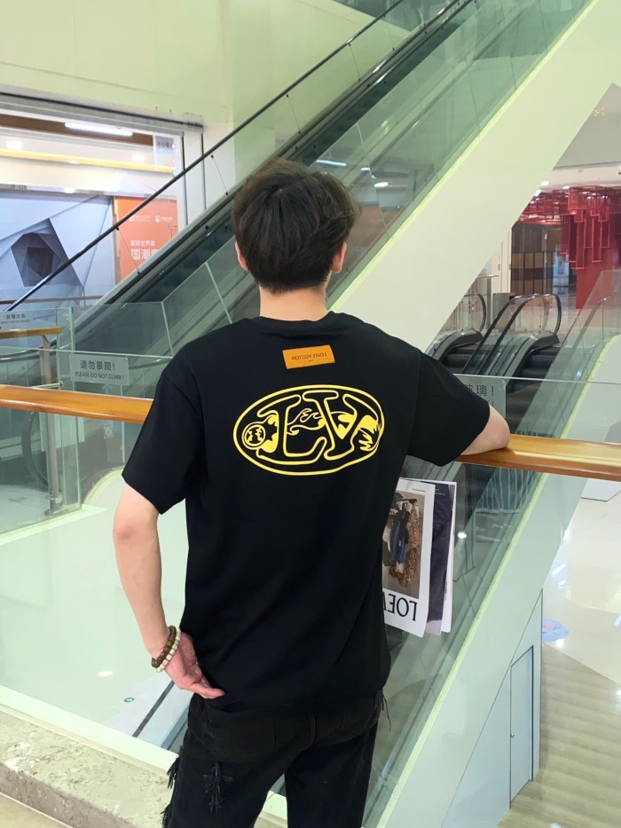 Clothes Louis Vuitton 588