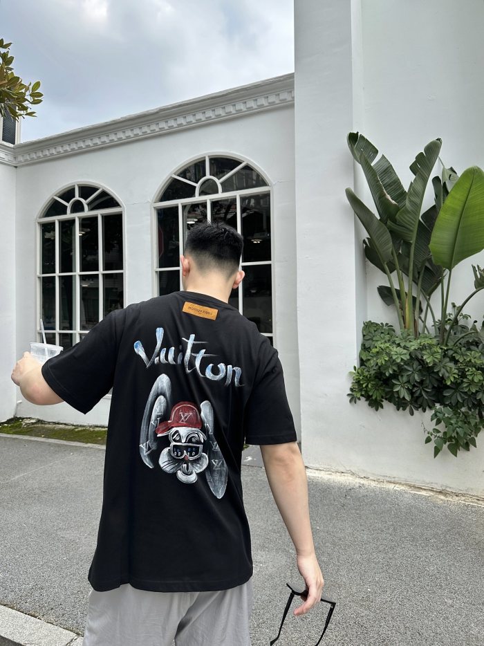 Clothes Louis Vuitton 568