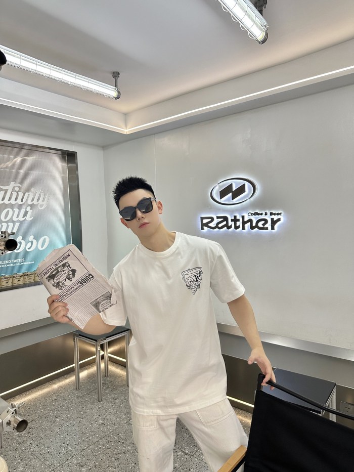 Clothes Louis Vuitton 570