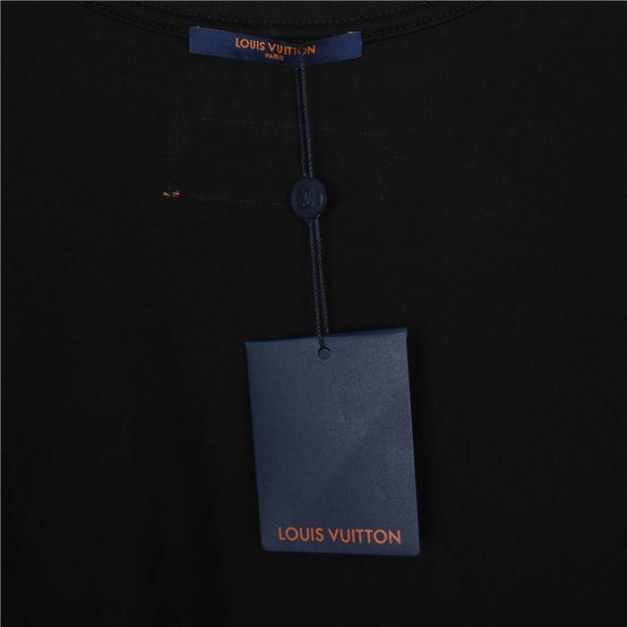 Clothes Louis Vuitton 588