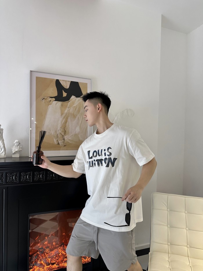 Clothes Louis Vuitton 569