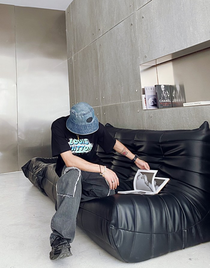 Clothes Louis Vuitton 590