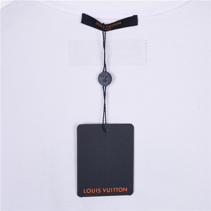 Clothes Louis Vuitton 591