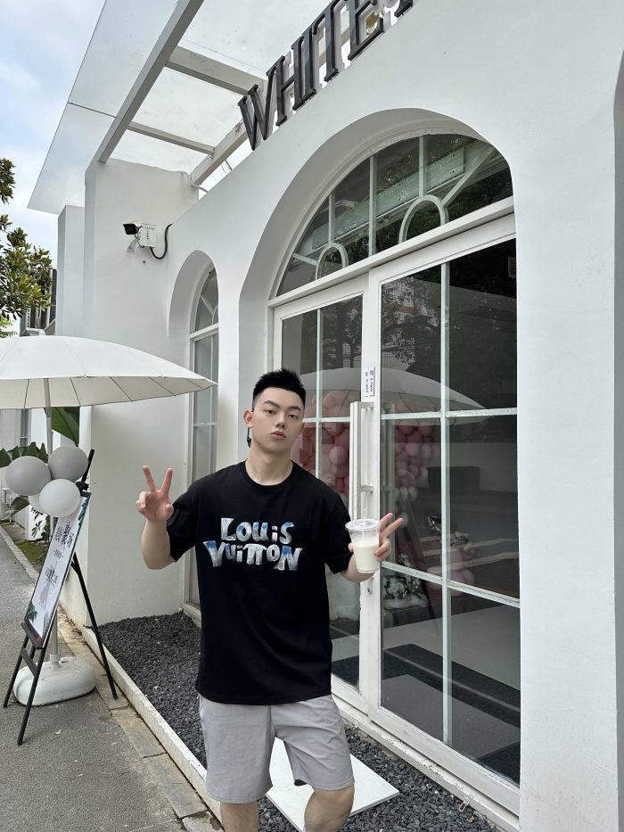 Clothes Louis Vuitton 568