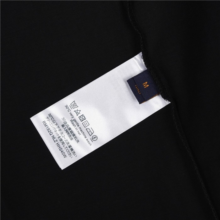 Clothes Louis Vuitton 590