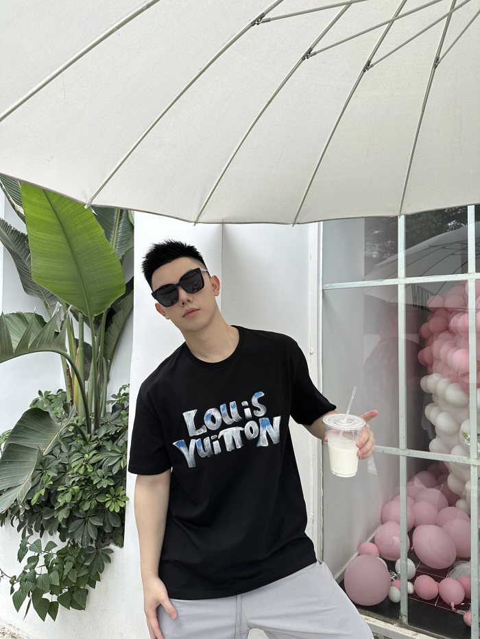 Clothes Louis Vuitton 568